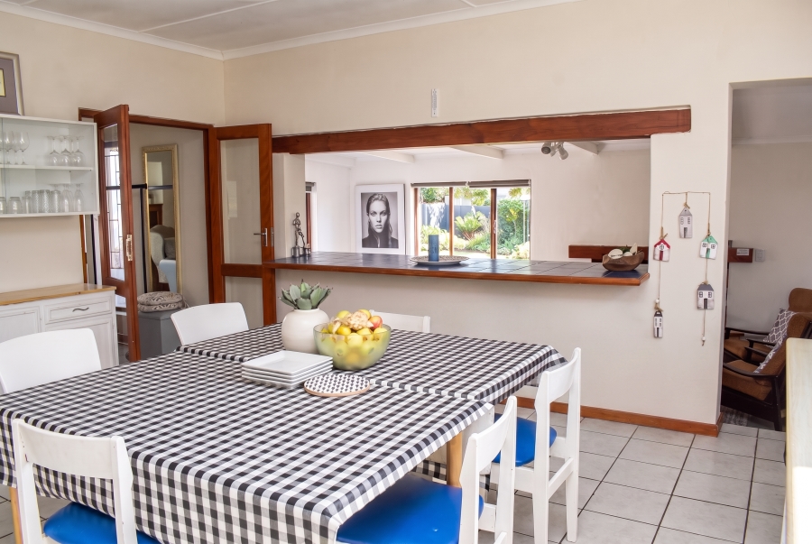 4 Bedroom Property for Sale in Arniston Western Cape